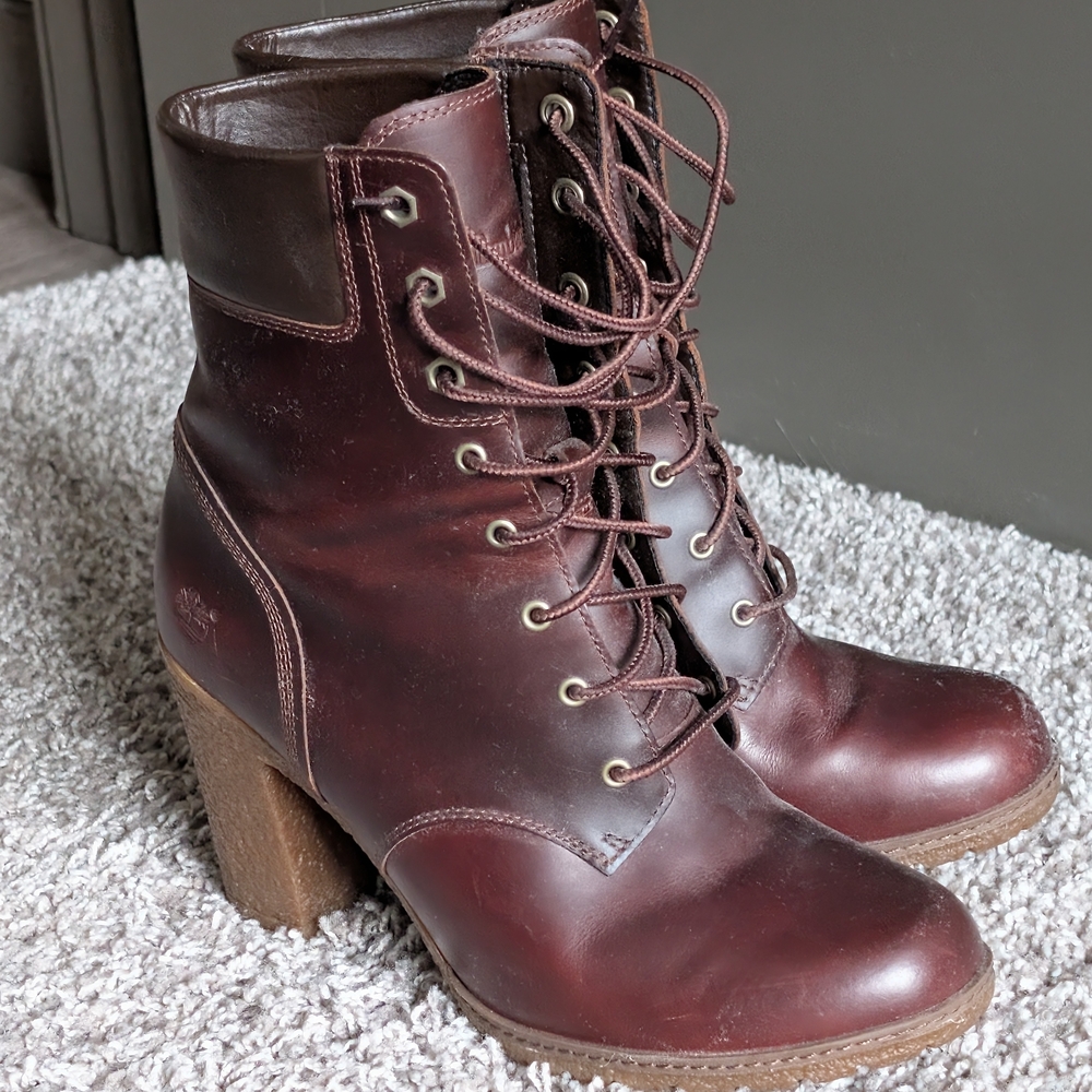 Timberland Women's Burgundy Lace-Up Boots